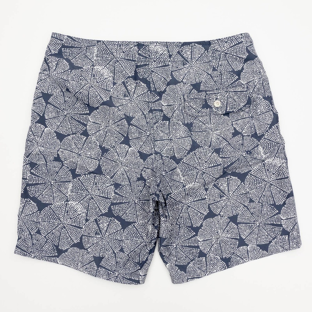 NWOT Club Monaco Printed Swim Trunks Men's Medium - Picture 3 of 9